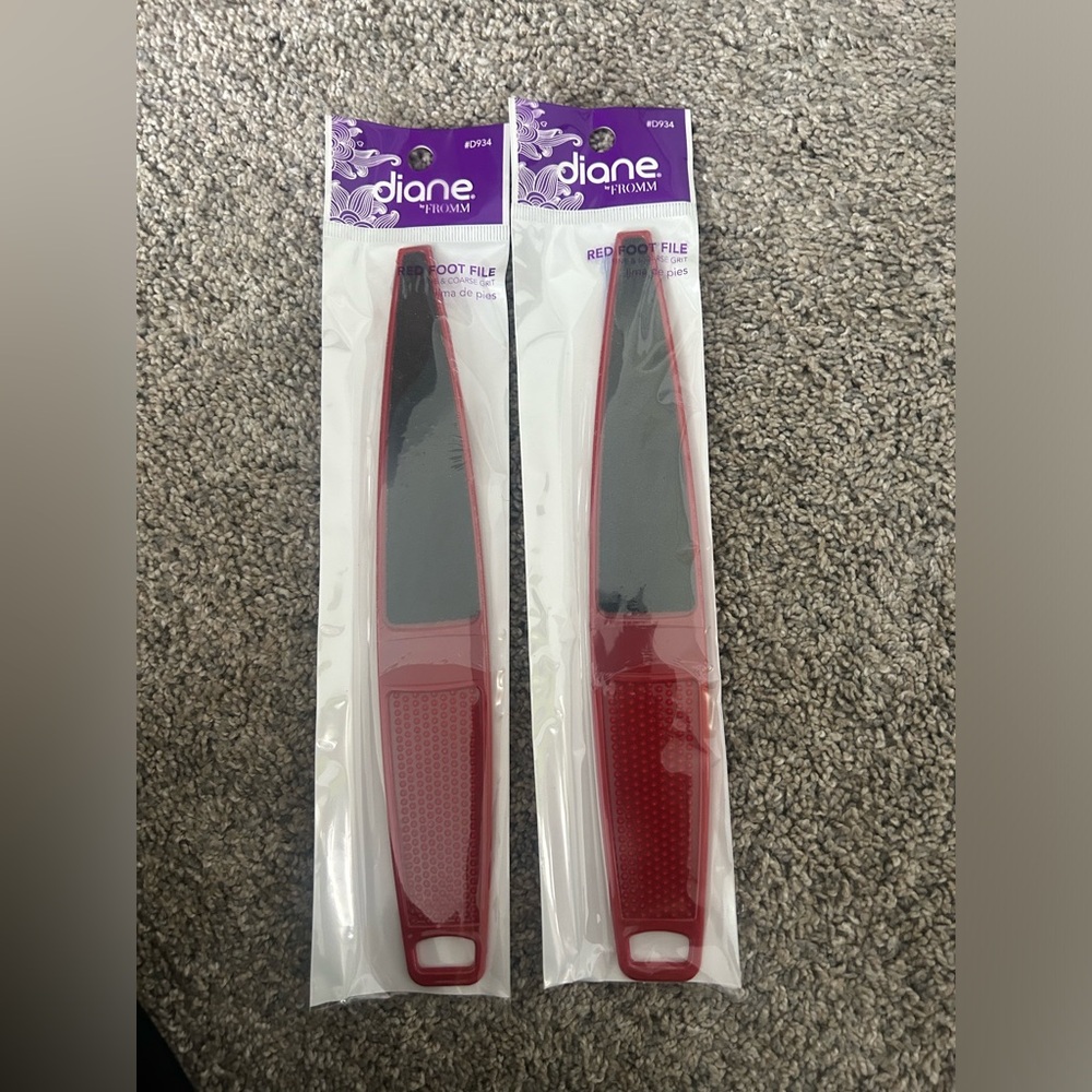 Set of 12 red foot files